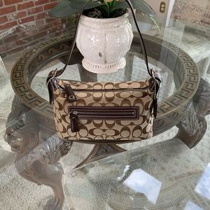 🤎COACH SIGNATURE DEMI TAN/ BROWN HOBO BAG!🤎